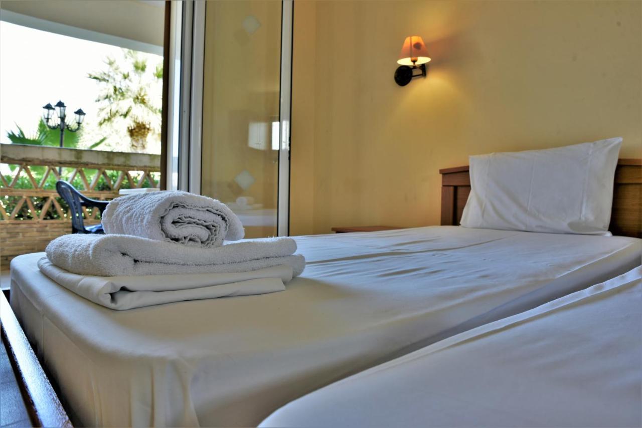 Elpida Hotel อลิกานาส ภายนอก รูปภาพ
