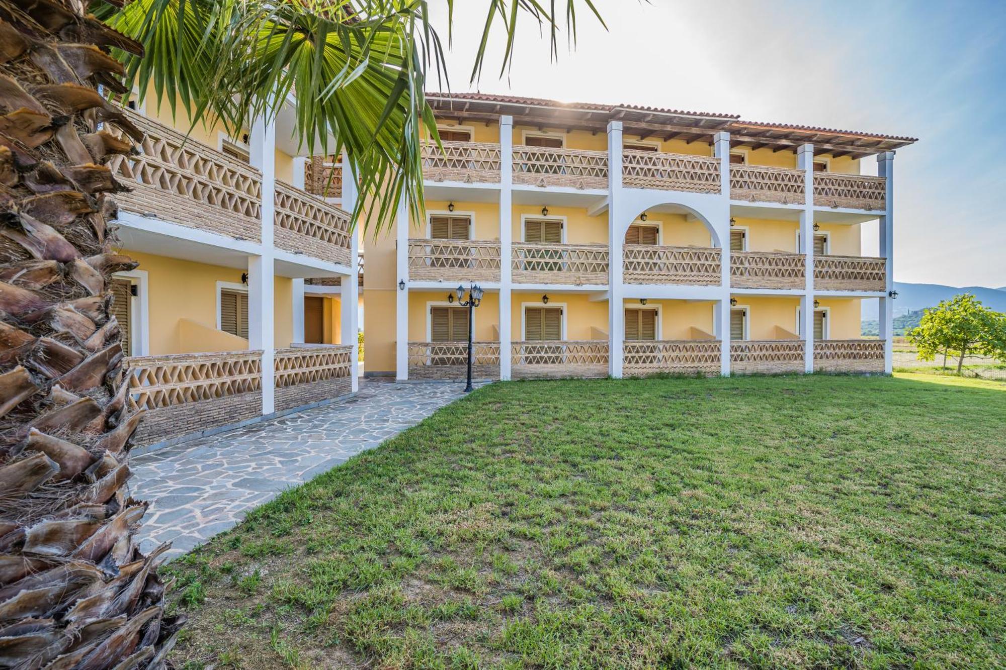 Elpida Hotel อลิกานาส ภายนอก รูปภาพ