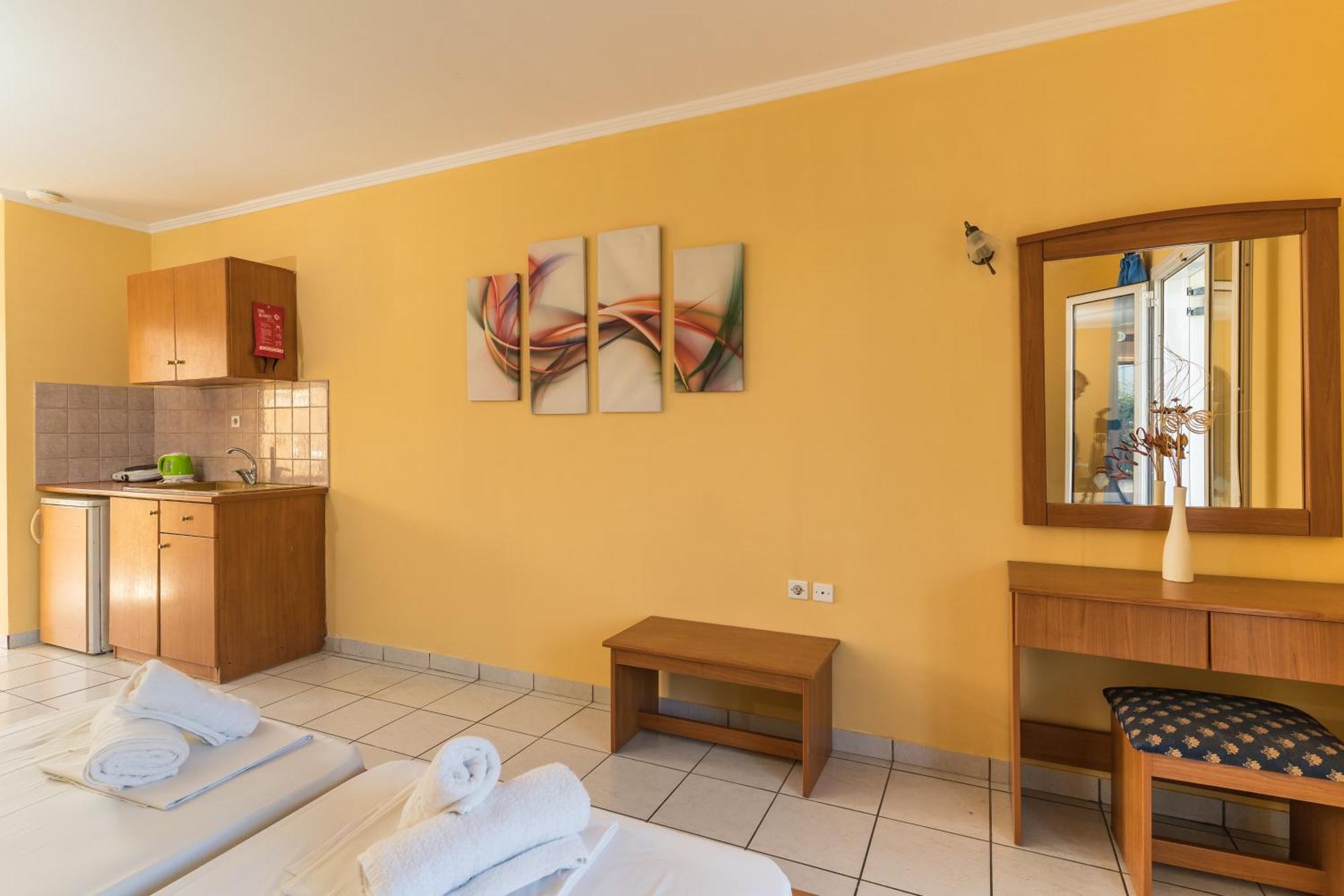 Elpida Hotel อลิกานาส ภายนอก รูปภาพ