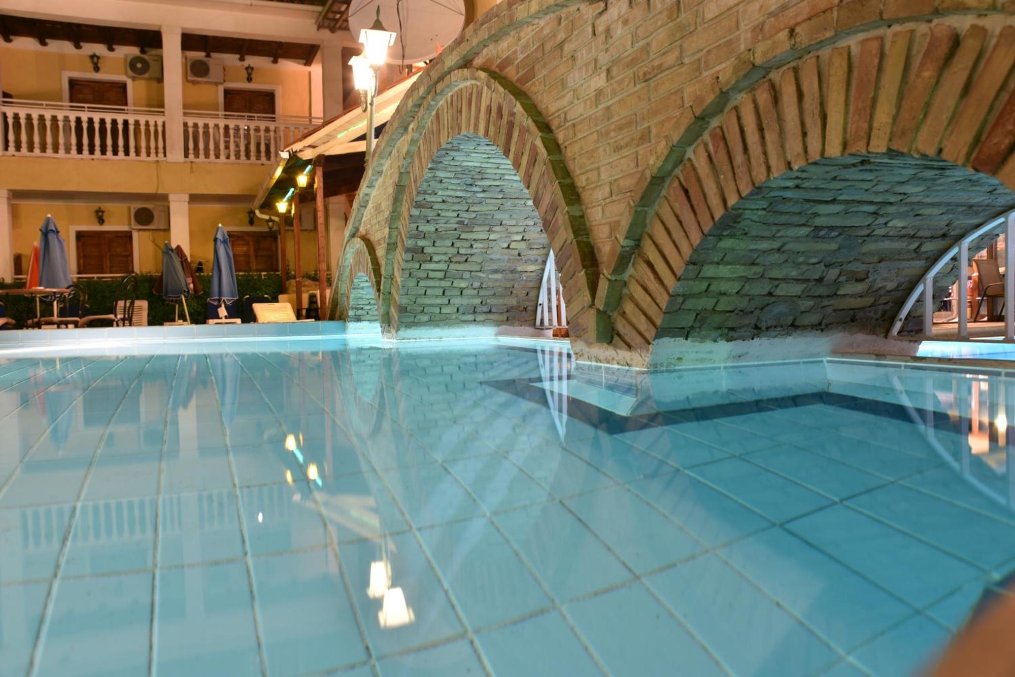 Elpida Hotel อลิกานาส ภายนอก รูปภาพ