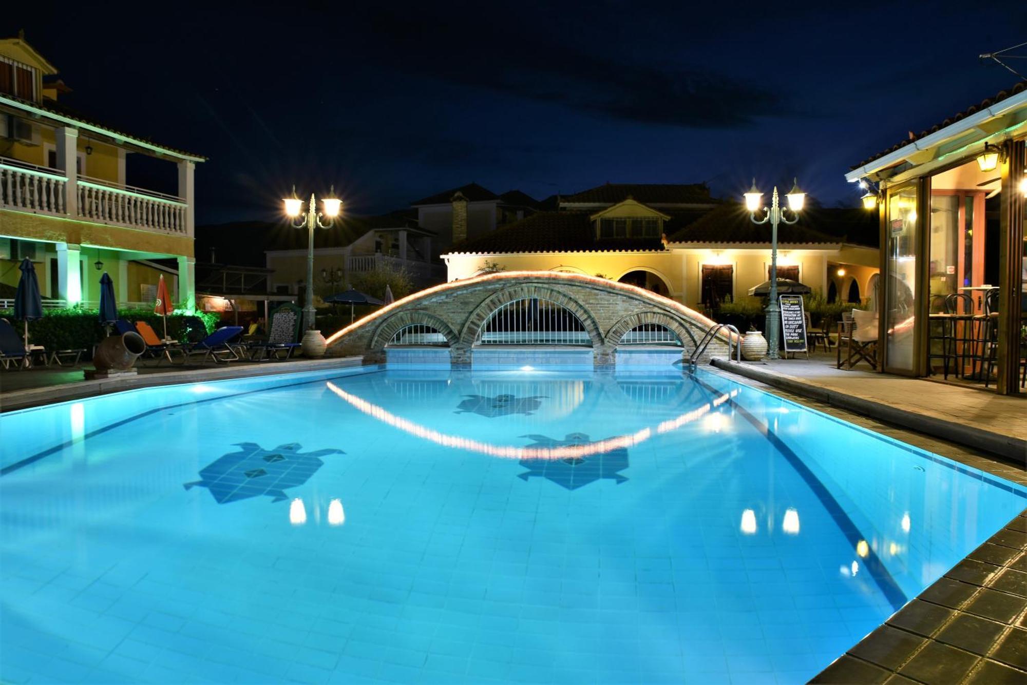 Elpida Hotel อลิกานาส ภายนอก รูปภาพ