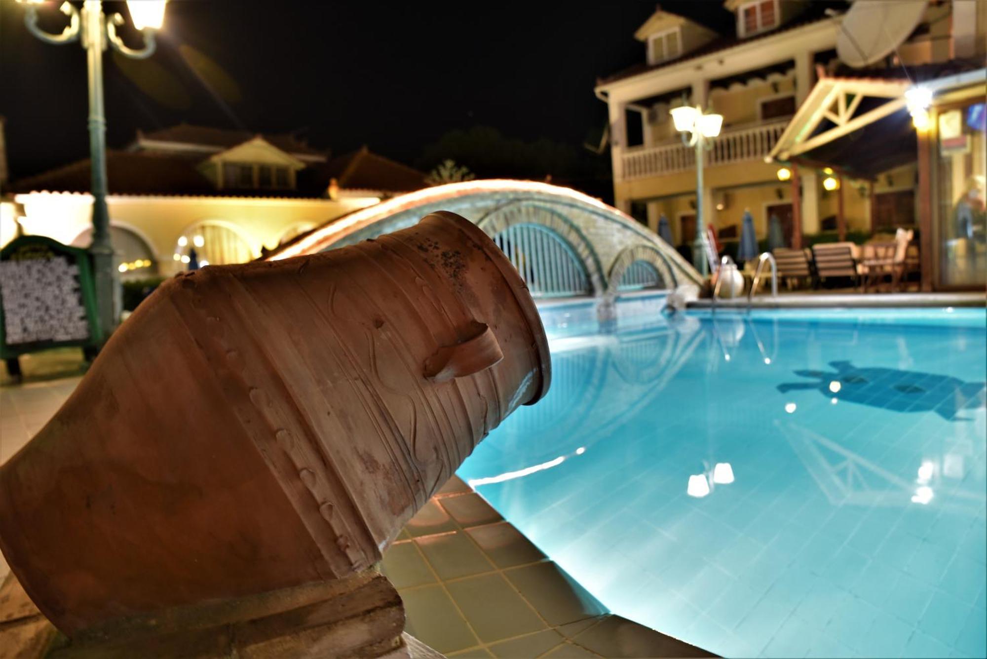 Elpida Hotel อลิกานาส ภายนอก รูปภาพ