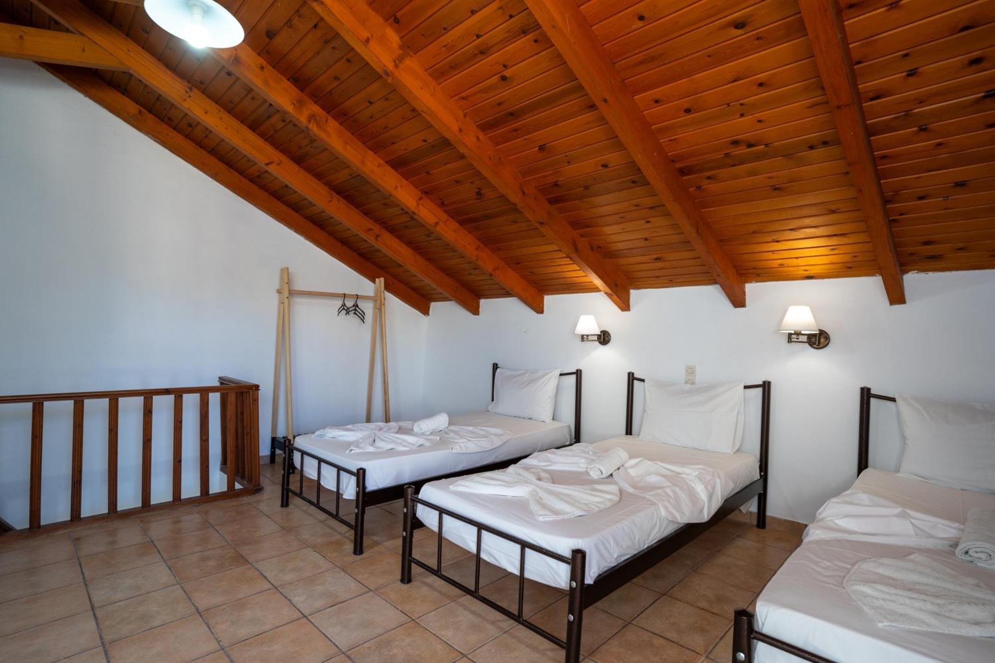 Elpida Hotel อลิกานาส ภายนอก รูปภาพ