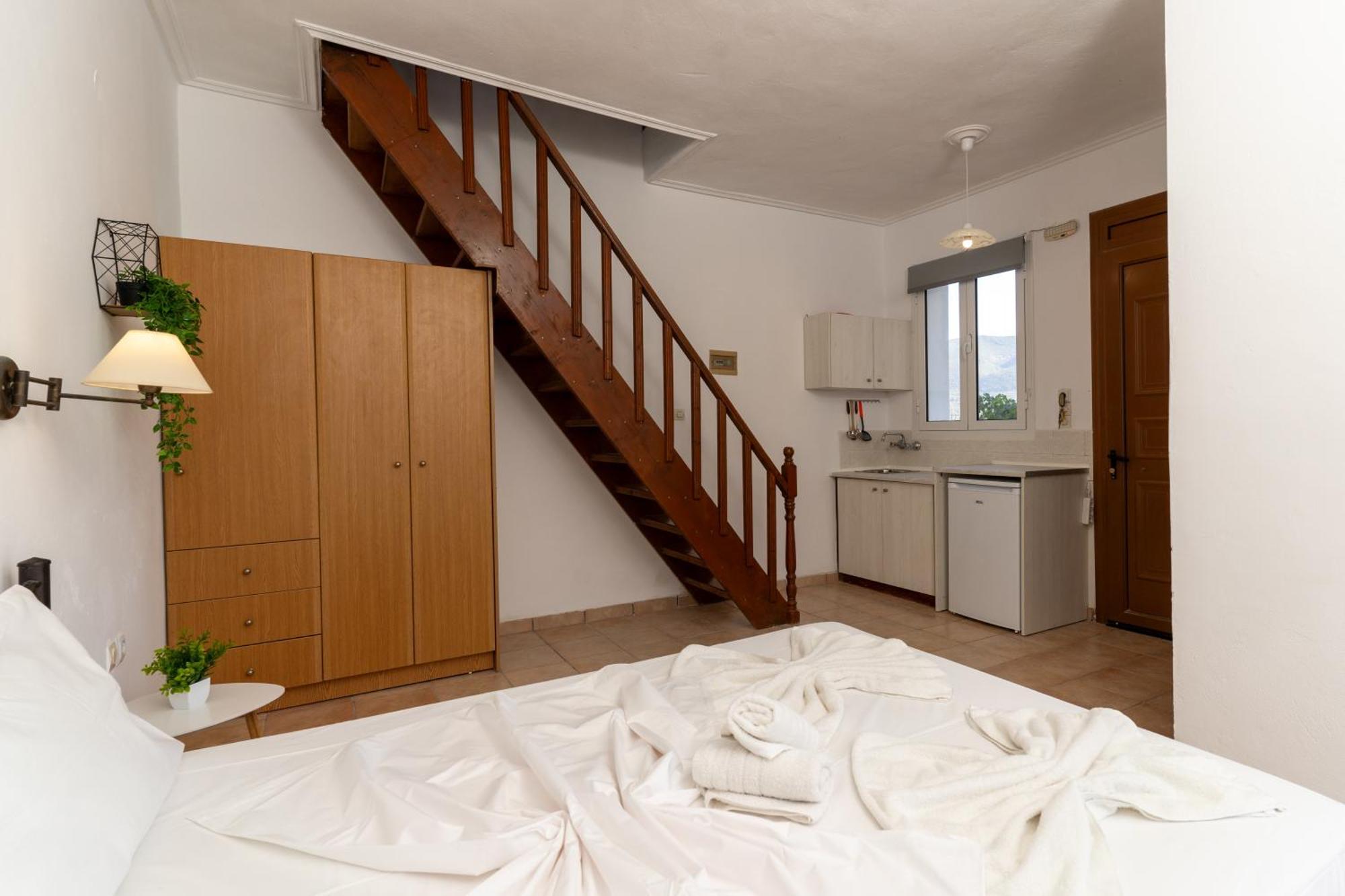 Elpida Hotel อลิกานาส ภายนอก รูปภาพ