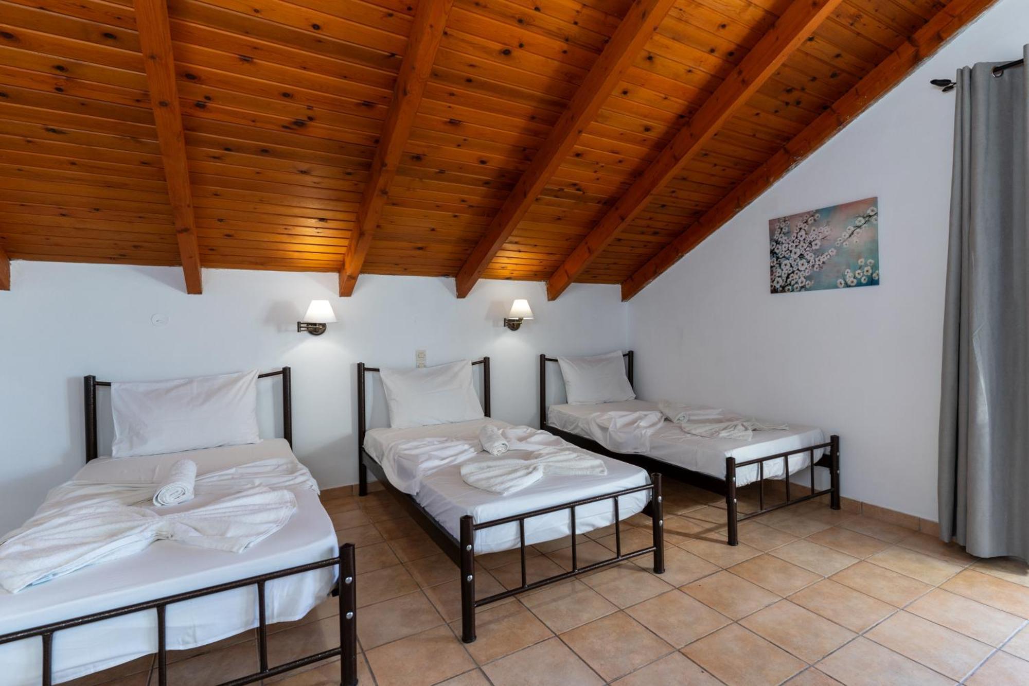 Elpida Hotel อลิกานาส ภายนอก รูปภาพ