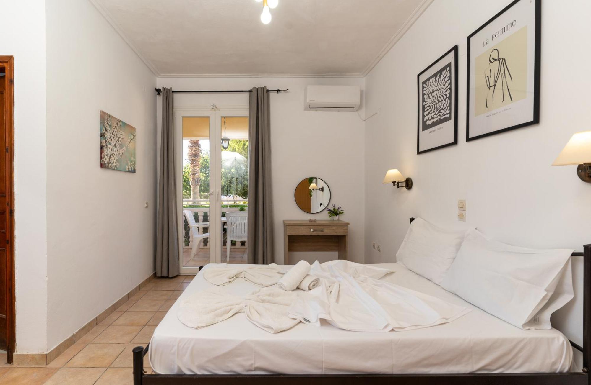 Elpida Hotel อลิกานาส ภายนอก รูปภาพ