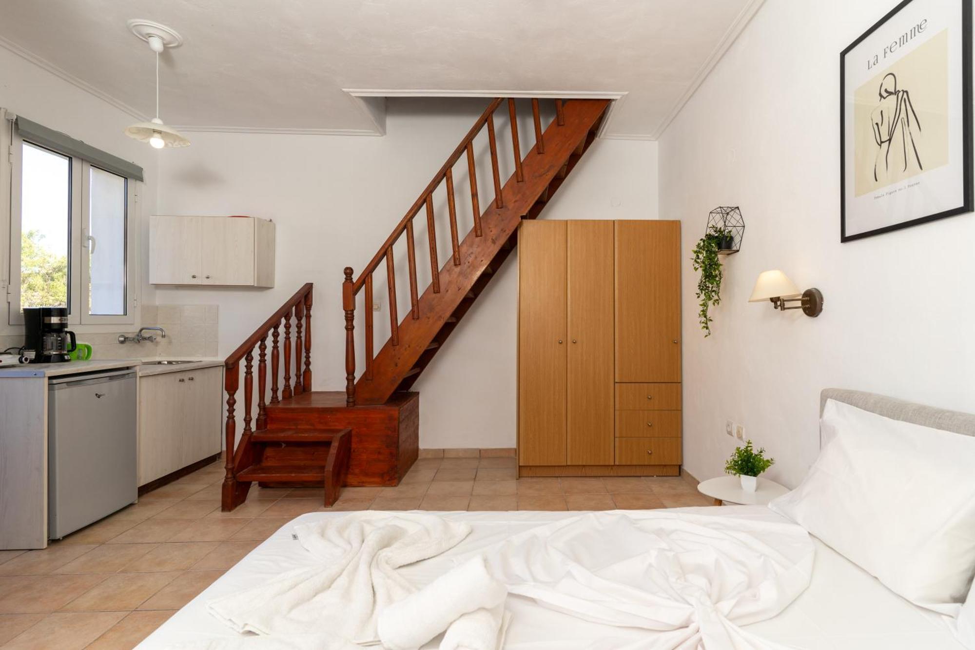 Elpida Hotel อลิกานาส ภายนอก รูปภาพ